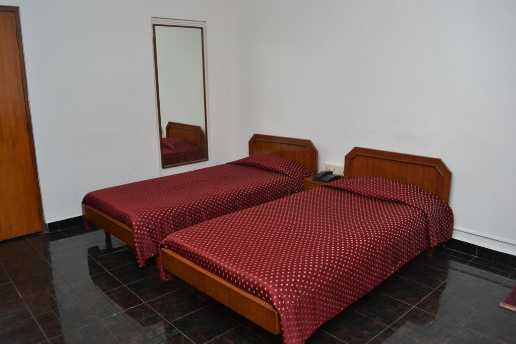 The Cottage Mumbai Room photo